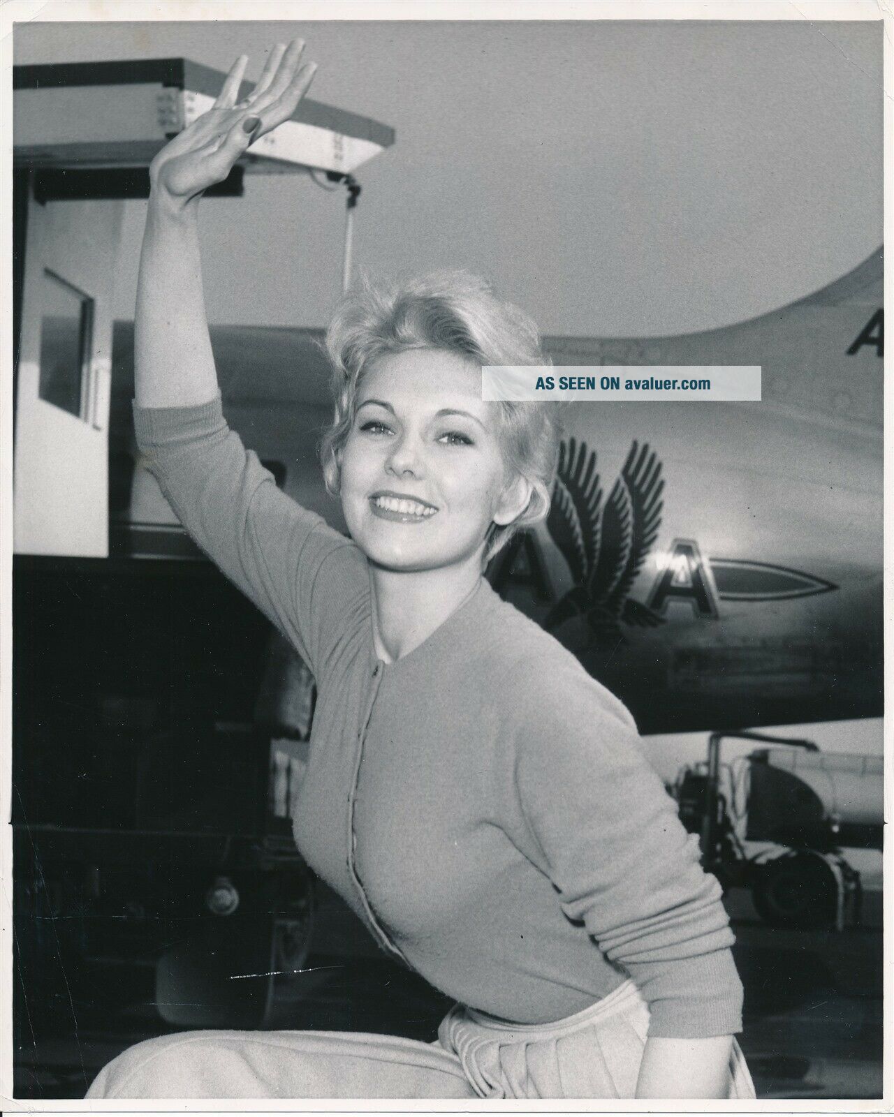 KIM NOVAK 1955 8 x 10 Sexy Buxom Sweater Girl American Airlines Photo