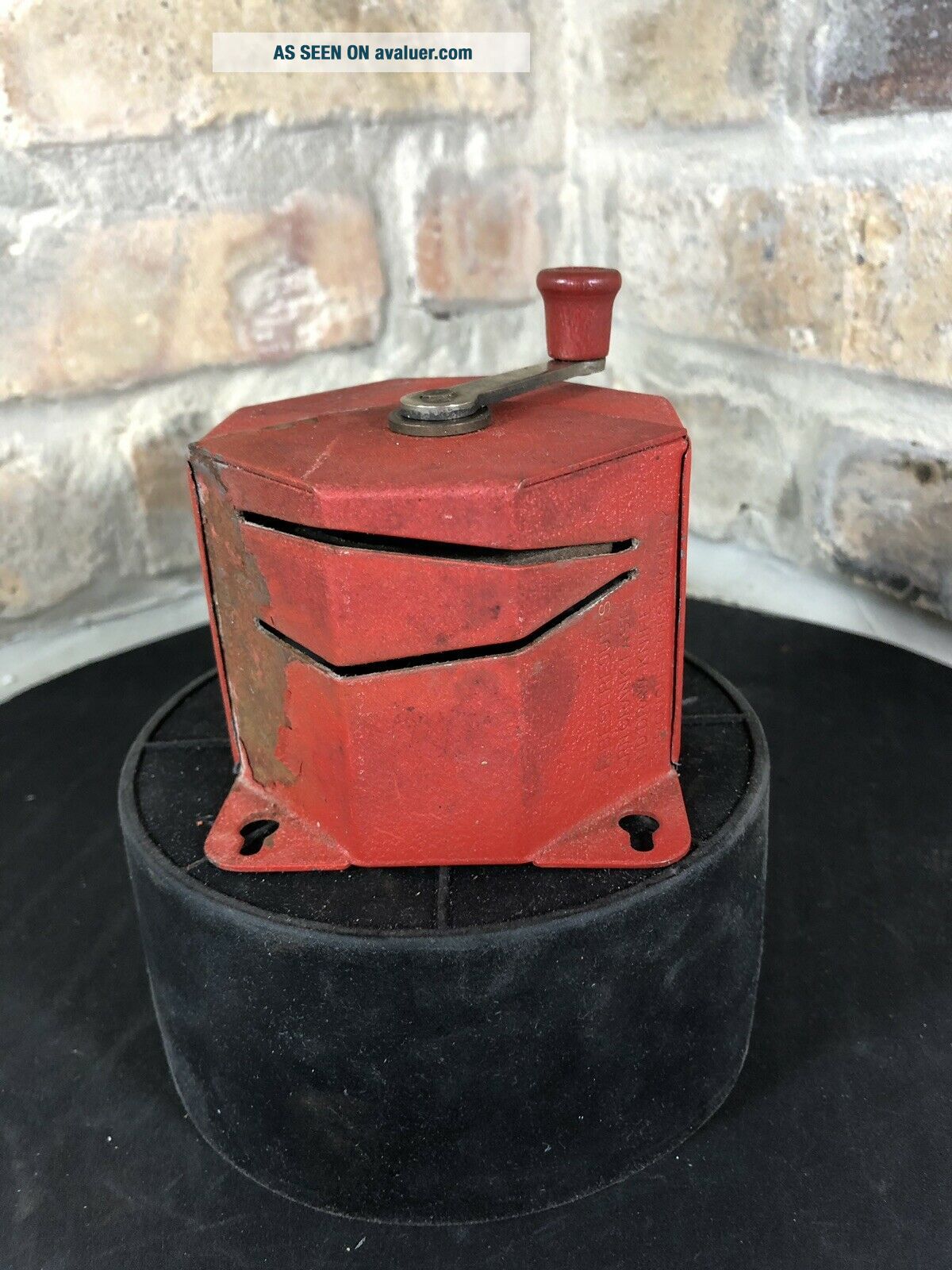 Antique Vintage Wolfe Mfg Co Hand Crank Bench Mount Grinder Knife Sharpener 1950