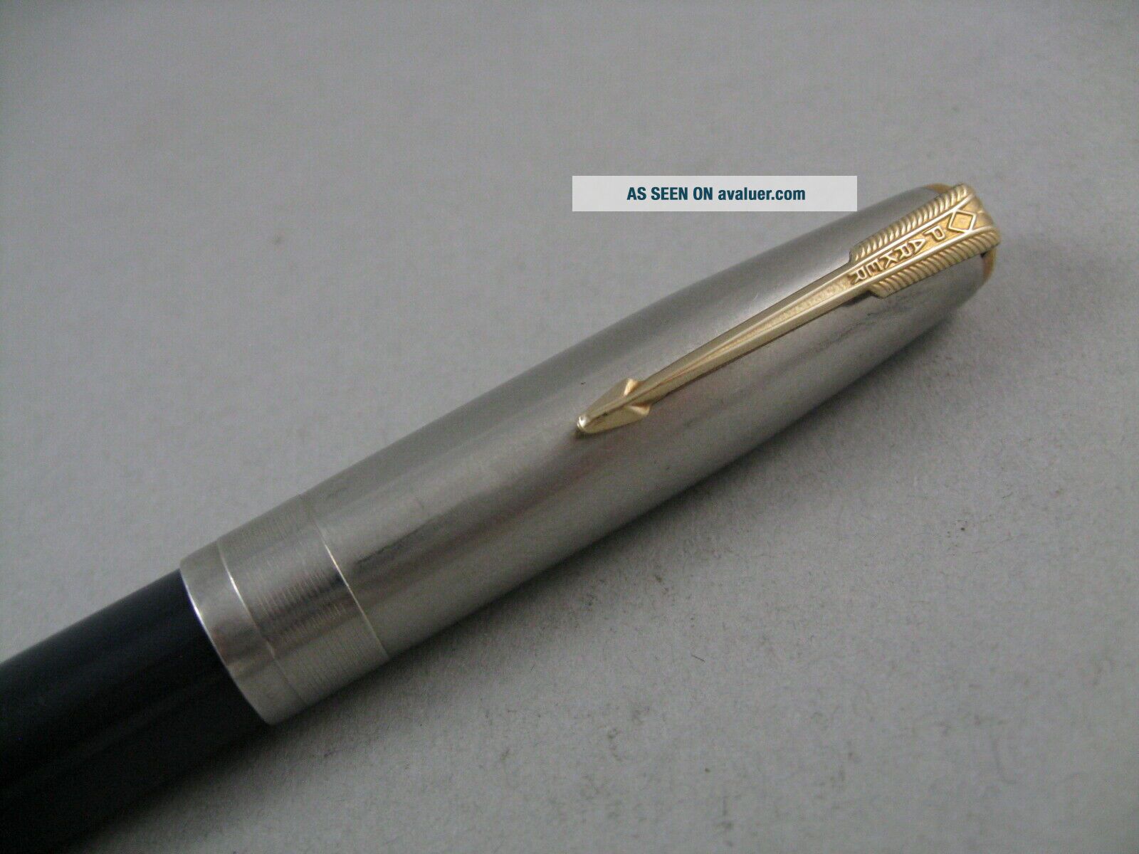 Vintage PARKER Navy Blue Fountain Pen With Jewel Cap | #3175012