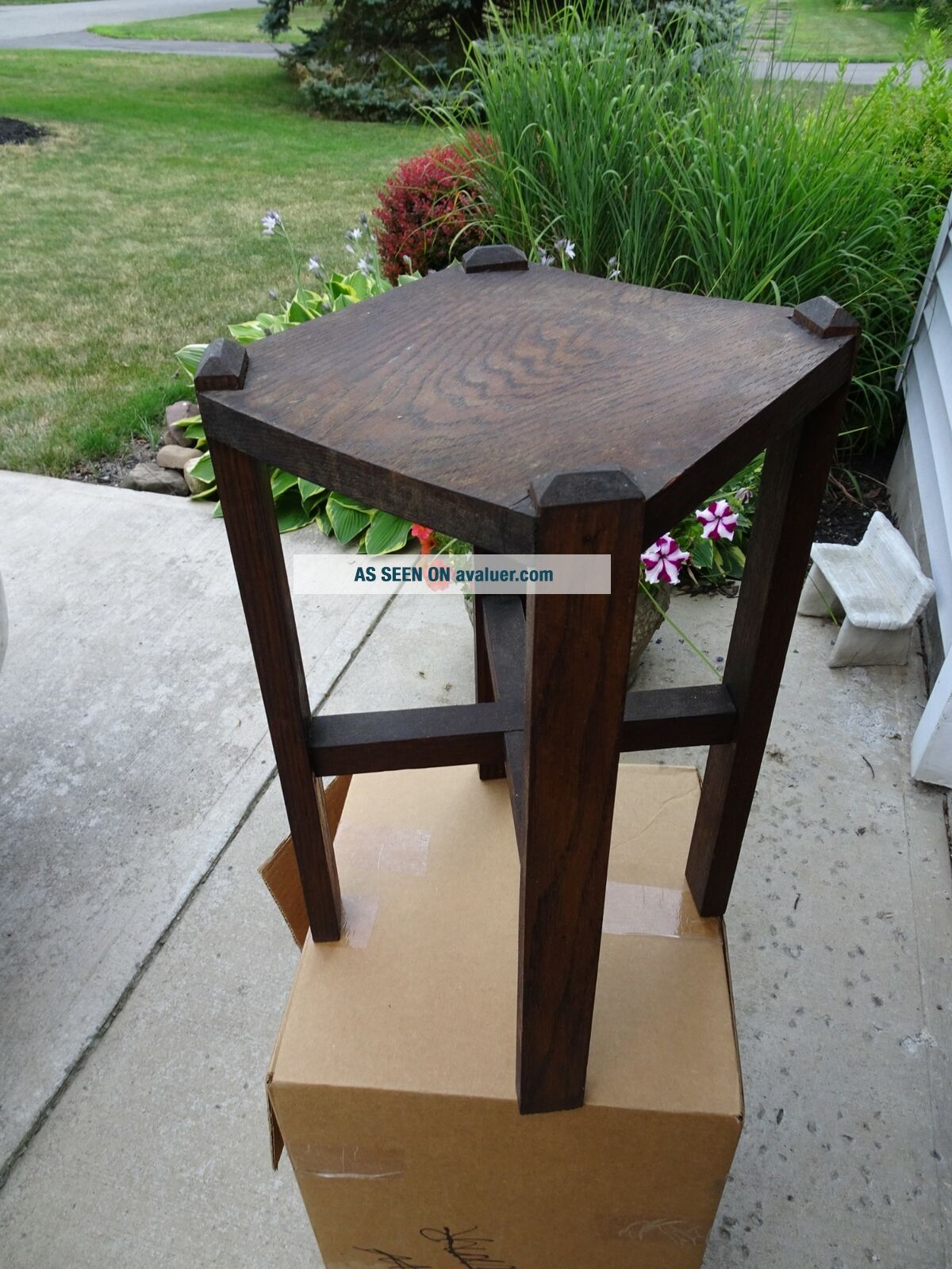 VINTAGE ARTS & CRAFTS - MISSION SOLID OAK PLANT STAND | #3672191