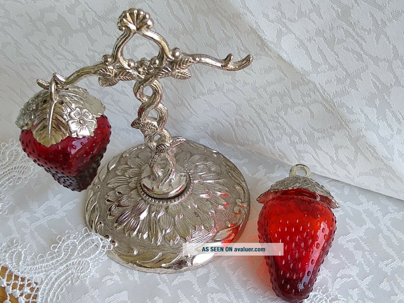 Papper Sheker 1960s Vintage Hanging Strawberries Salt And Pepper Shakers | #4176023