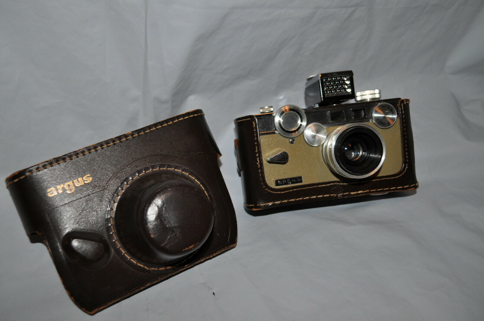 Vintage Argus C3 With Light Meter And Leather Case | #19355674