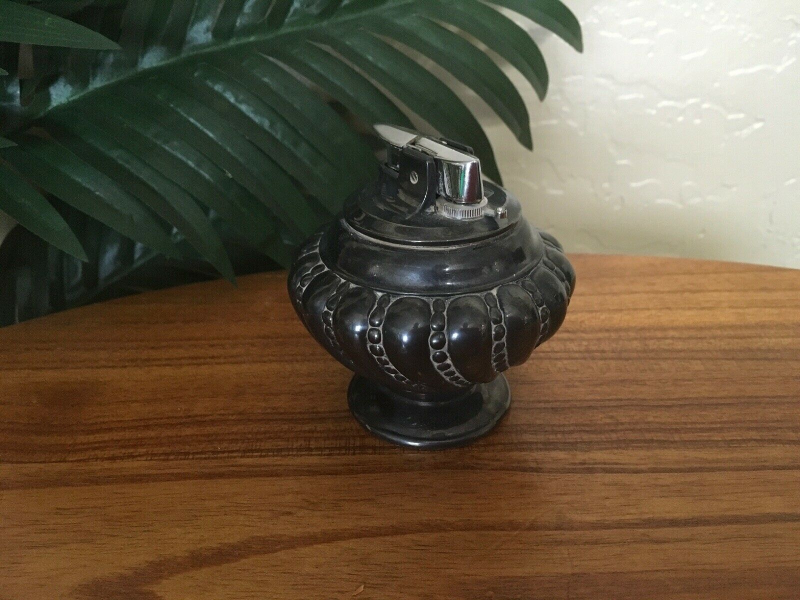 Vintage Ronson Ornate Silver Metal Tabletop Cigarette Lighter | #18394250